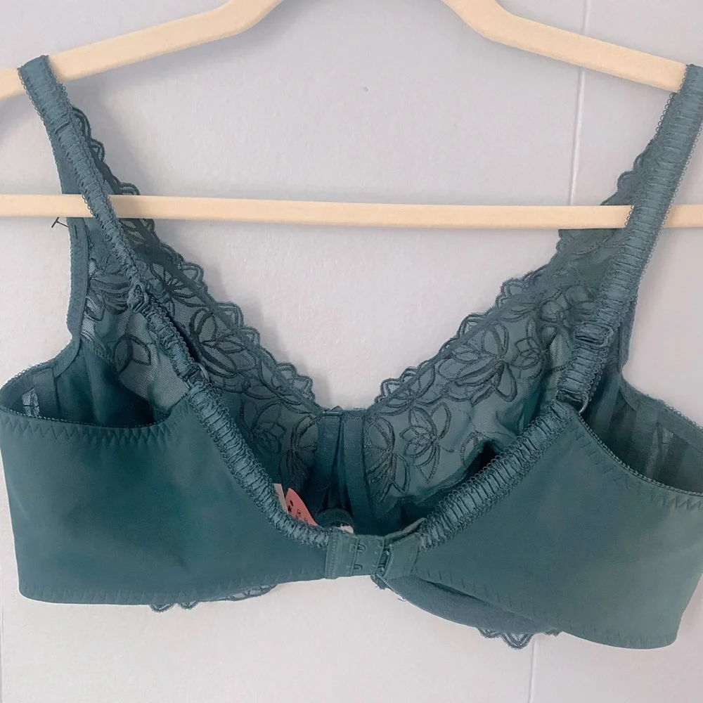 Hunkemoller Bra Size 38D, color Forest Green, NWOT - Picture 2 of 3